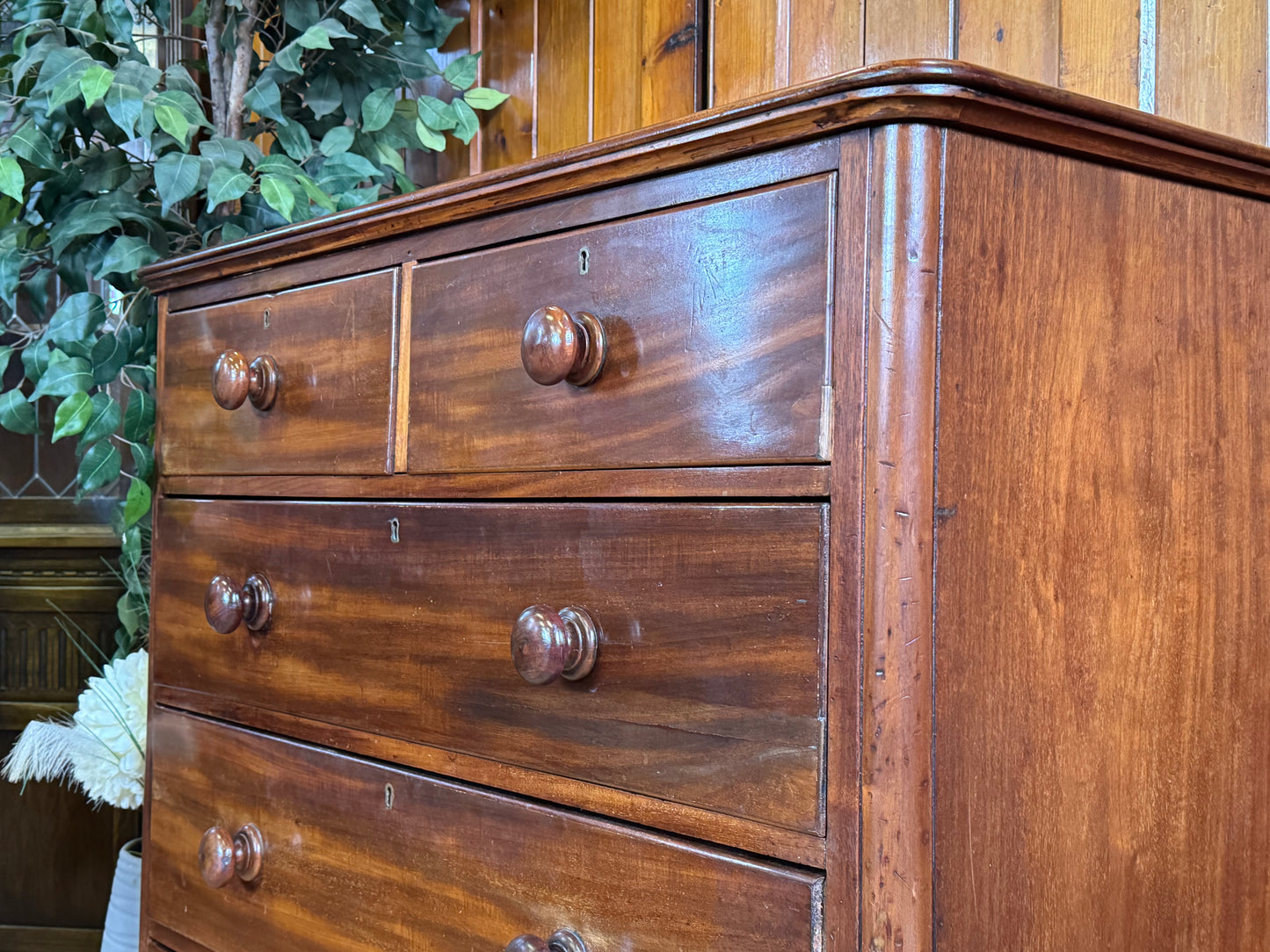 Victorian Chest Of Drawers \ Antique Mahogany Drawers \ Bedroom Storage Draws