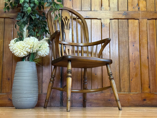 Stunning Vintage Oak Old Charm Windsor Chair \ Hoop Stick Back Fireside Armchair
