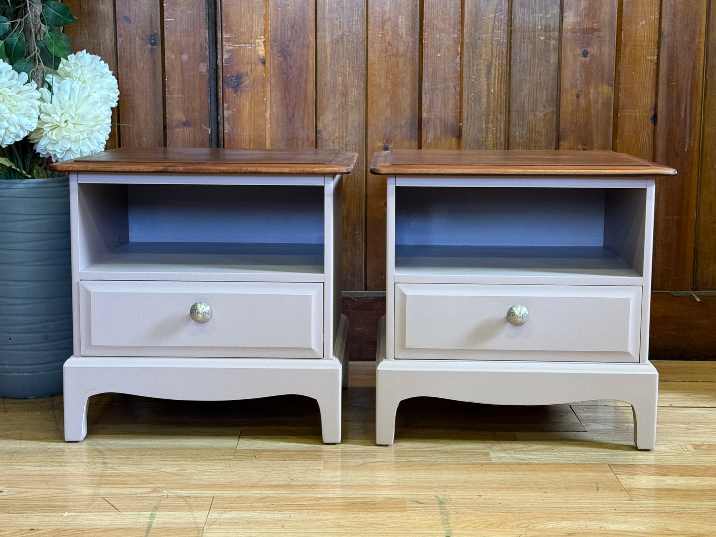 Vintage Pink Stag Minstrel Bedroom Set \ Tallboy Chest of Drawers \ Bedside Tables