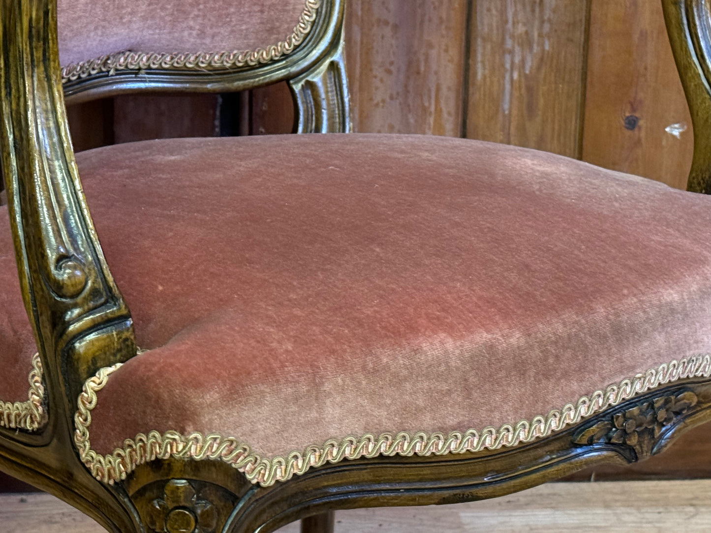 Quality Reproduction Louis XV Style Armchair \ Pink Bedroom Accent Chair