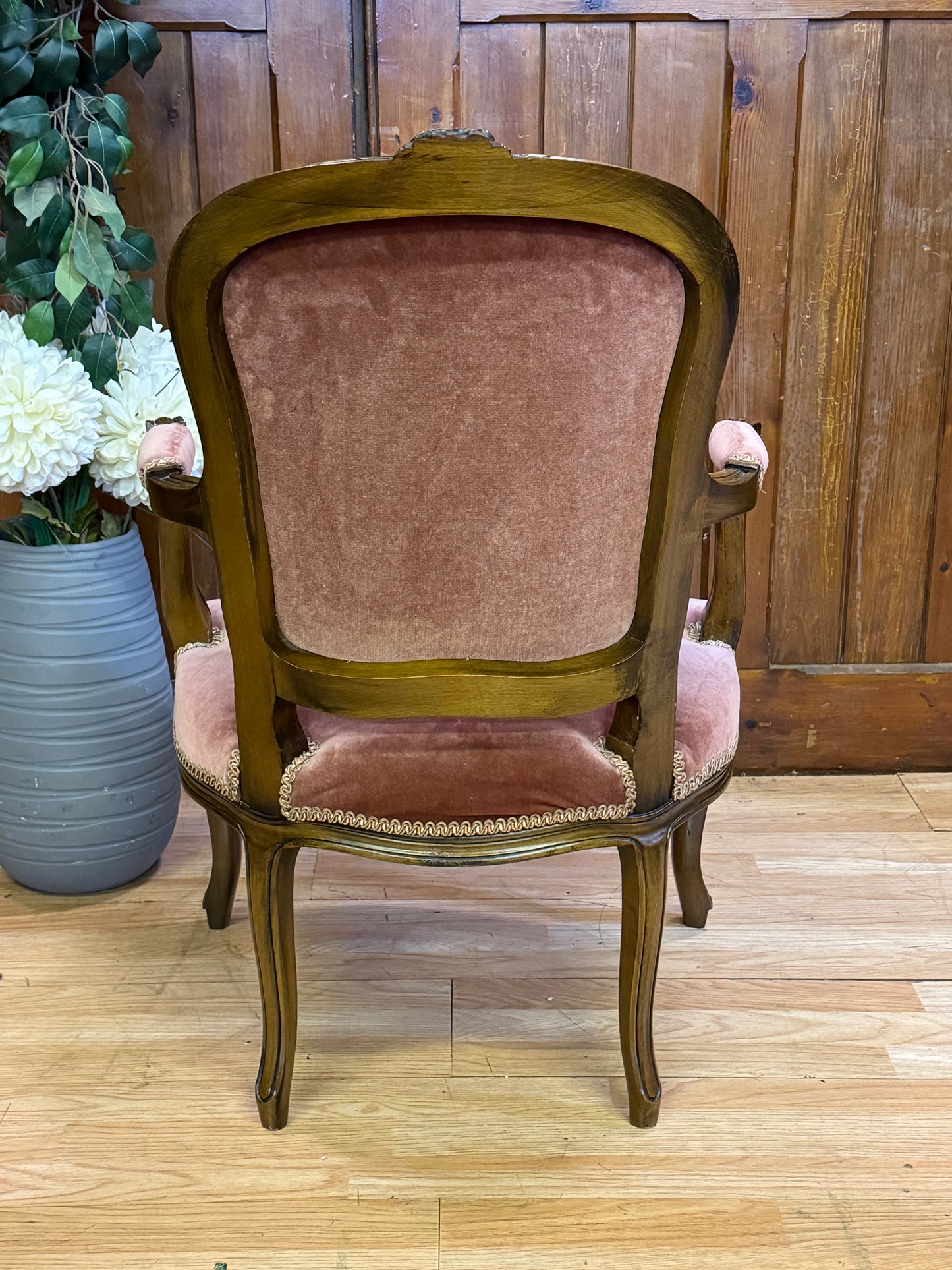 Quality Reproduction Louis XV Style Armchair \ Pink Bedroom Accent Chair