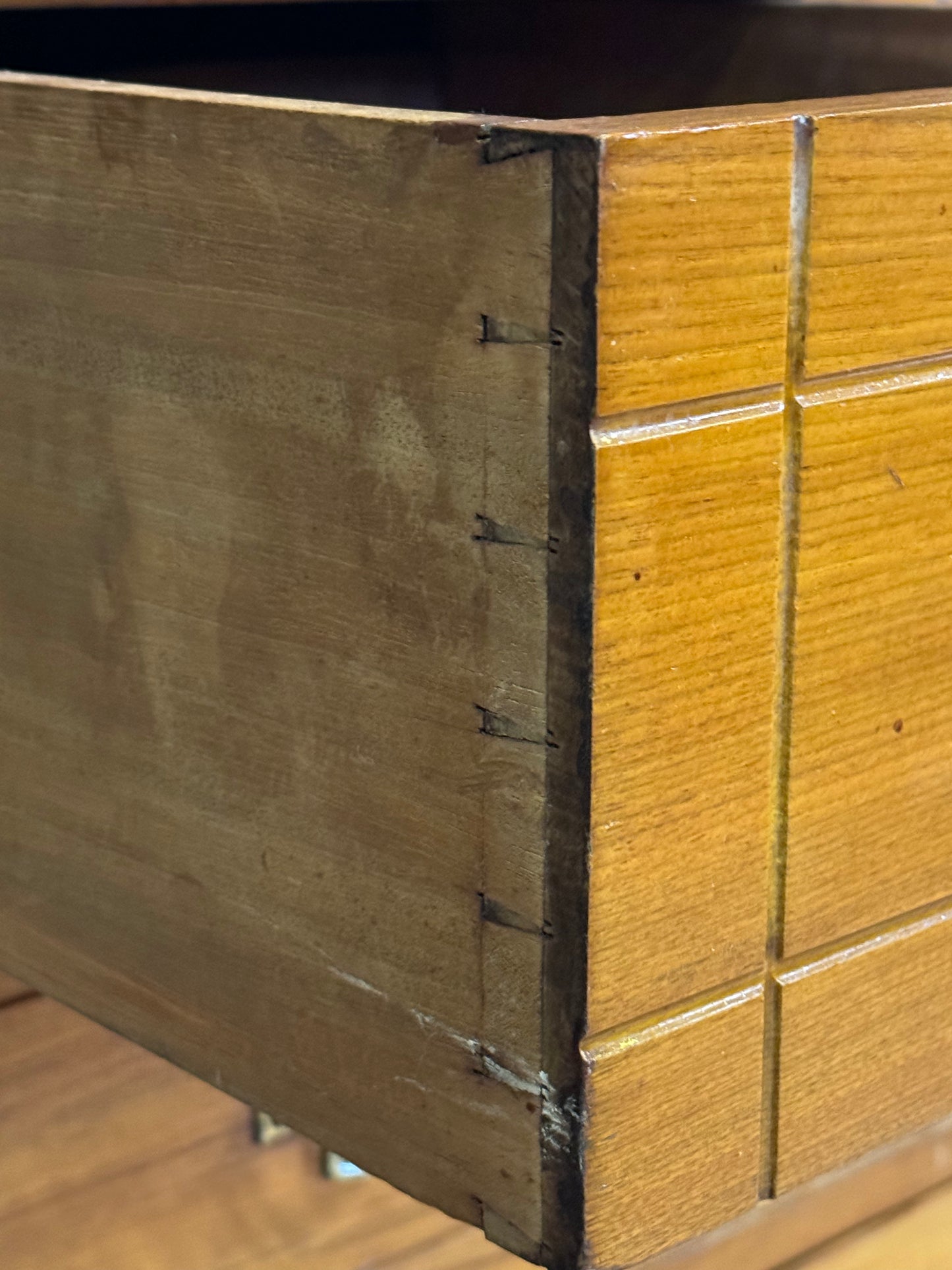 Antique Satinwood Chest of Drawers by Maple & Co \ Edwardian Dressing Table