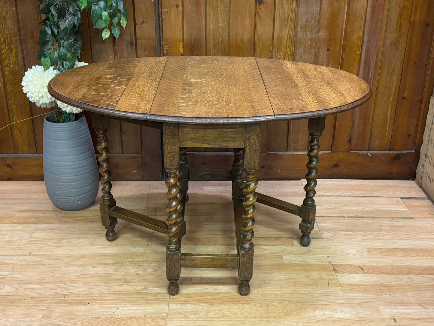 Antique Oak Drop Leaf Dining Table \ Barley Twist  Gate Leg Kitchen Table