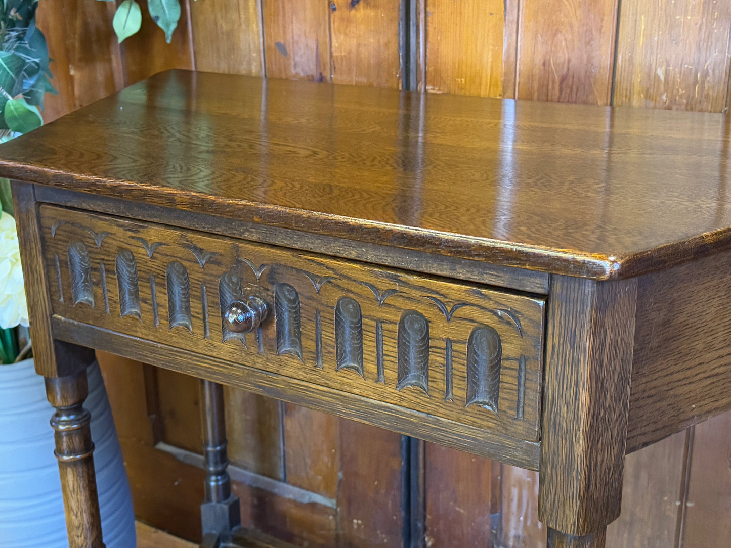 Solid Oak Canted Console Table by Jaycee \ Distressed Reproduction Lamp Table