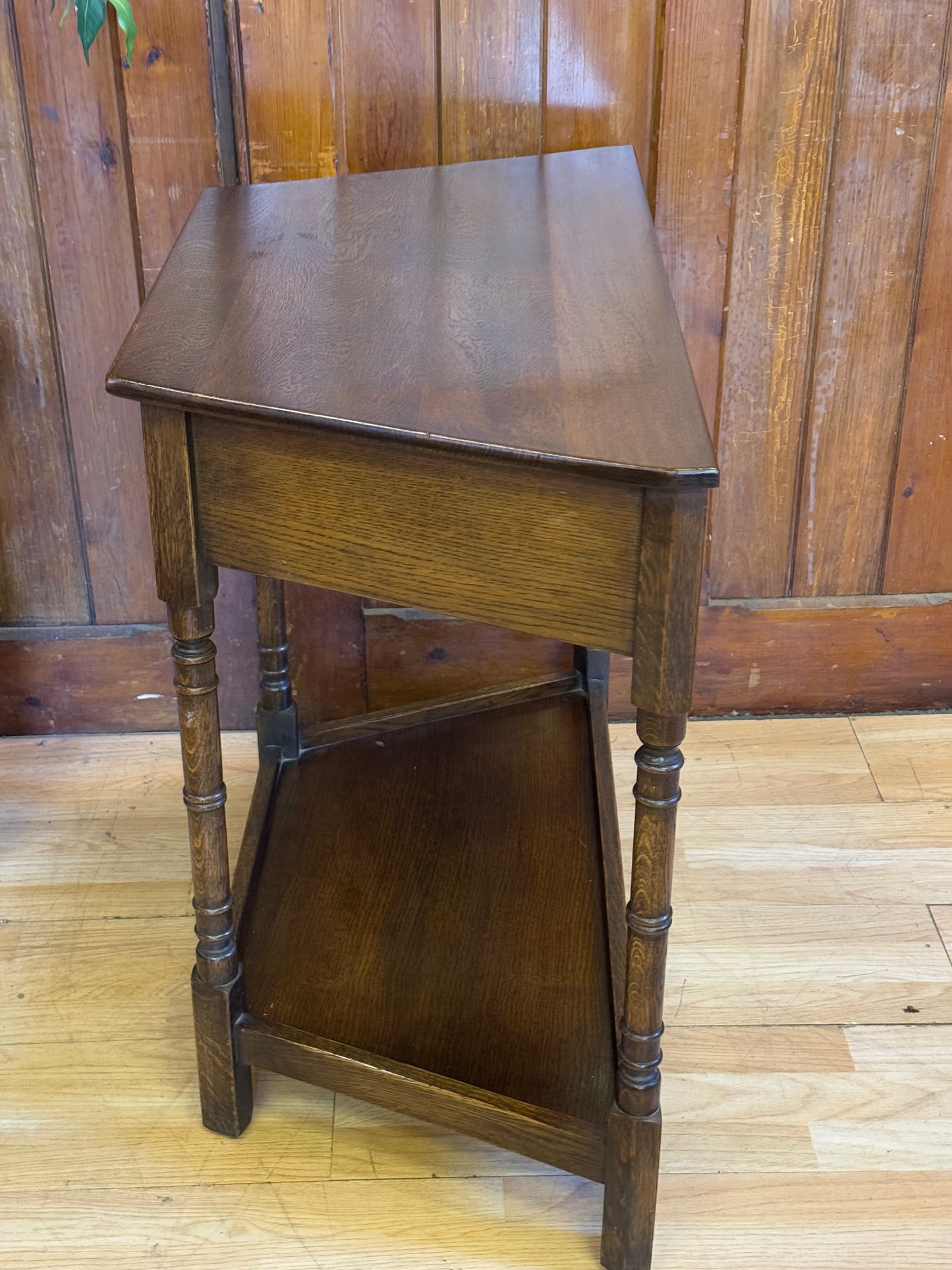 Solid Oak Canted Console Table by Jaycee \ Distressed Reproduction Lamp Table