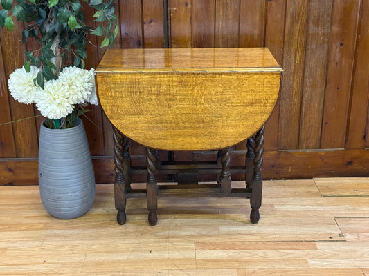Arts & Crafts 1920s Oak Drop Leaf Table \ Barley Twist Extending Gate Leg Table