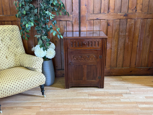 Vintage Oak Small Sideboard By Jaycee \ Tudor Style Carved Oak Cupboard