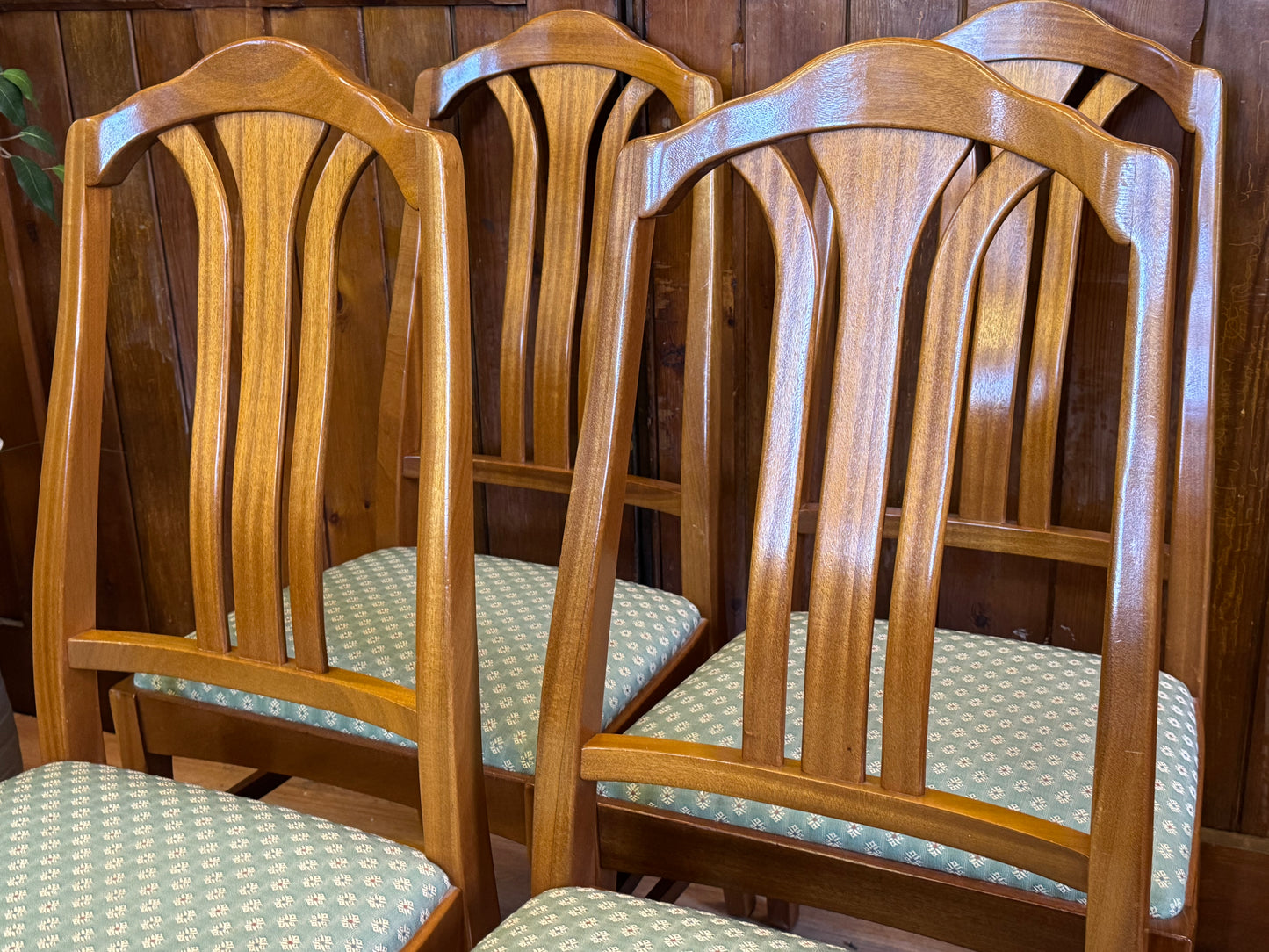 Lovely Set Teak Dining Chairs by Parker Knoll \ Mid Century Kitchen Chairs